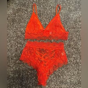 Two piece high waisted lingerie